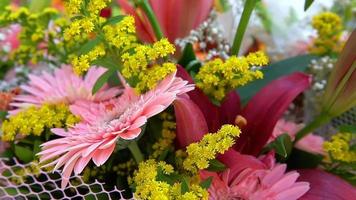bouquet di fiori colorati video