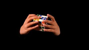 cubo magico puzzle video