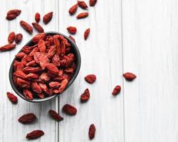 bayas rojas secas de goji para una dieta saludable foto
