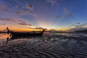 Tailandia naturaleza amanecer en la playa foto