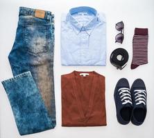 hermoso conjunto de ropa de moda para hombres foto