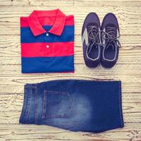 hermoso conjunto de moda casual para hombres foto