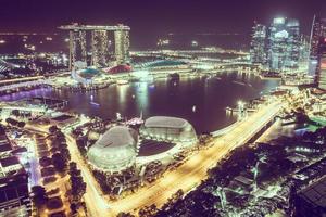 Desenfocado horizonte de la ciudad de Singapur foto