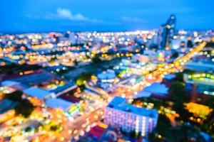 Vista de desenfoque abstracto de la ciudad de Pattaya, Tailandia foto