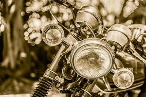 Lámpara de faro vintage de una motocicleta foto