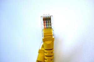 primer plano de cable de internet ethernet foto