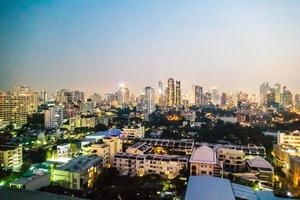 horizonte de la ciudad de bangkok foto