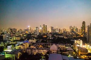 horizonte de la ciudad de bangkok foto