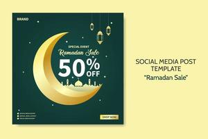 Plantilla de publicación de redes sociales de venta de Ramadán. publicidad de banner web con estilo de color verde y dorado para tarjetas de felicitación, cupones, eventos islámicos. vector