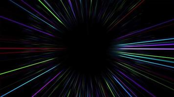 abstrakte bunte und helle Starburst-Lichtstrahl, der über einem schwarzen Hintergrund sich dreht