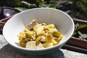 Tofu and vegetable bowl photo