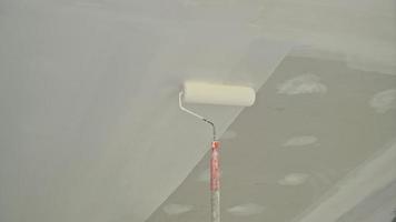 Painting the ceiling with white color video