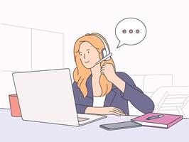 Freelance, trabajo remoto y concepto de trabajo.Personaje femenino que trabaja con una computadora portátil y un teléfono inteligente en el escritorio con notificaciones. vector