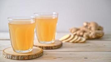 Hot Ginger Juice Glass with Ginger Roots video
