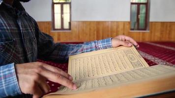 mosquée musulmane de Coran video