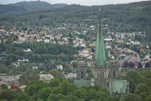 La catedral de Nidaros en el centro de la ciudad de Trondheim en Noruega