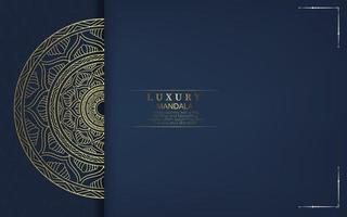 Luxury mandala pattern background with golden arabesque Free Vector