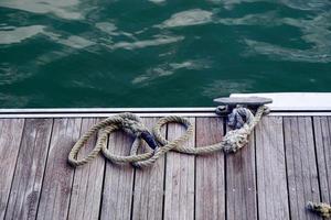 rope in the seaport photo