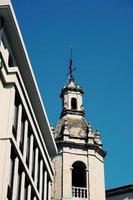 arquitectura de la iglesia en la ciudad de bilbao españa destino de viaje foto