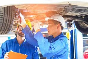 centro de servicio de reparación de automóviles estándar foto