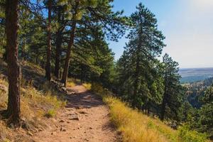 Camino en el parque Chautauqua en Boulder, Colorado foto