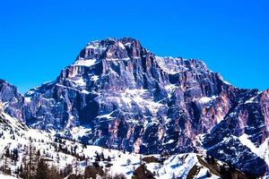 picos de los dolomitas foto