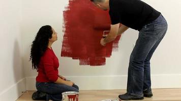 couple peinture nouvelle maison video