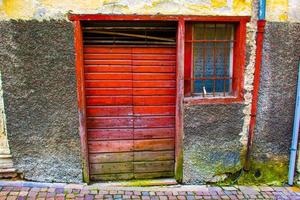 puerta de madera colorida foto