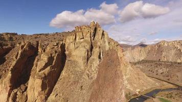 luchtfoto van smith rock, oregon video