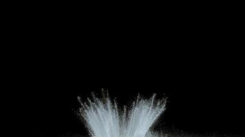 weißes Pulver explodiert auf schwarzem Hintergrund in Superzeitlupe, aufgenommen mit Phantom Flex 4k