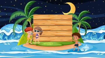 Niños en vacaciones de verano en la escena nocturna de la playa con una plantilla de banner de madera vacía vector