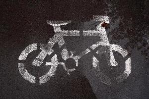 señal de tráfico de bicicletas en la calle