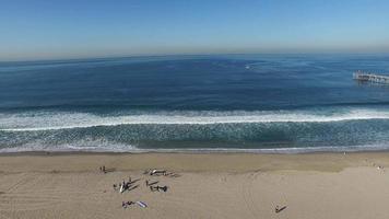 prise de vue aérienne de la plage et de l'océan.