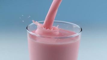 jordgubbsmjölk häller och stänker i slow motion-skott på fantom flex 4k vid 1000 fps