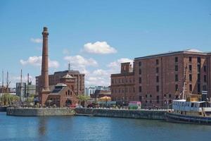Vista del Albert Dock en Liverpool, Inglaterra foto