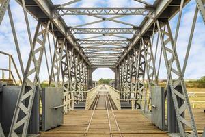 Puente de acero huwei en yunlin, taiwán foto