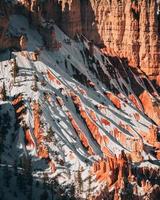 Parque Nacional Bryce Canyon en invierno en Utah, EE. foto