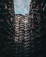 Edificio yick fat en quarry bay, hong kong, china foto