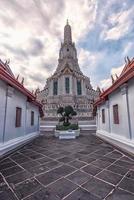 Templo Wat Arun en Bangkok, Tailandia foto