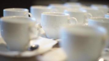 kopjes voor koffie in een restaurant, fotograferen vanuit verschillende hoeken