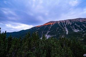 paisaje con montañas en bulgaria