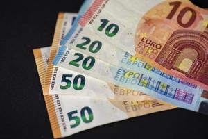 Billetes de diferente moneda euro. foto
