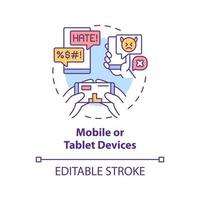 icono de concepto de dispositivos móviles y tabletas. Ilustración de línea fina de idea de canal de ciberacoso. acoso a través de teléfonos y computadoras. vector contorno aislado dibujo a color rgb. trazo editable