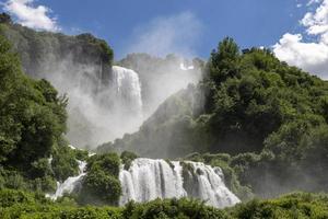 Cascada de Marmore la más alta de Europa foto