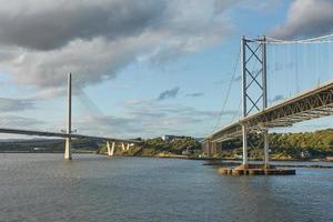 El nuevo puente de Queensferry en Edimburgo, Escocia