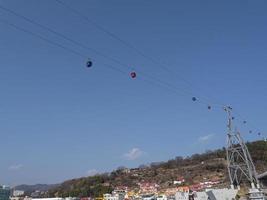 teleférico bajo la bahía de la ciudad de yeosu. Corea del Sur foto