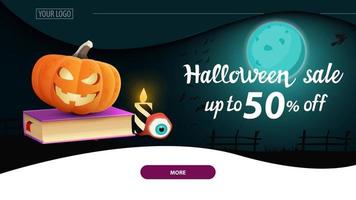 Venta de Halloween, hasta 50 de descuento, banner web horizontal moderno con paisaje nocturno en el fondo vector