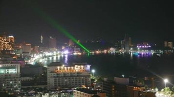 tidsfördröjning av Pattaya stad i Thailand på natten video