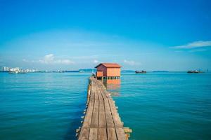 Muelle de bronceado en George City en Penang, Malasia foto