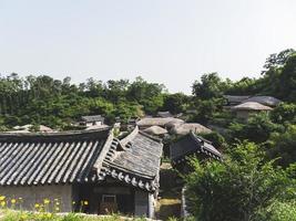 Techos de las casas en el pueblo tradicional, Corea del Sur foto